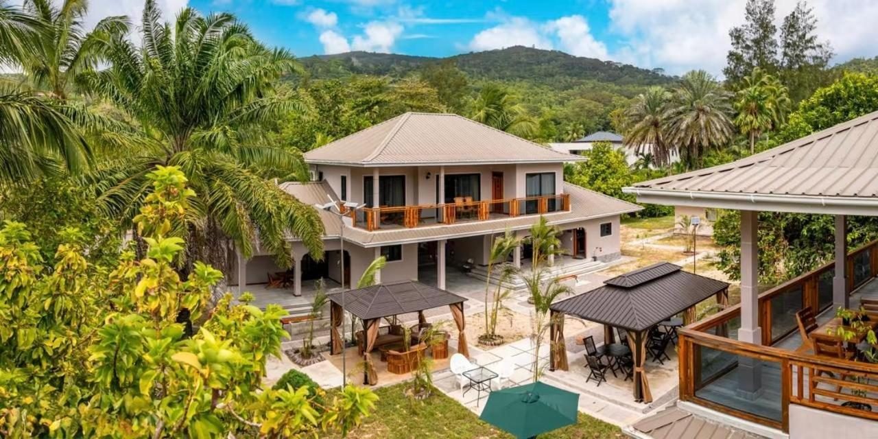 AliBel Beach Villa Anse à la Mouchessa Mahélla, vuori takanaan