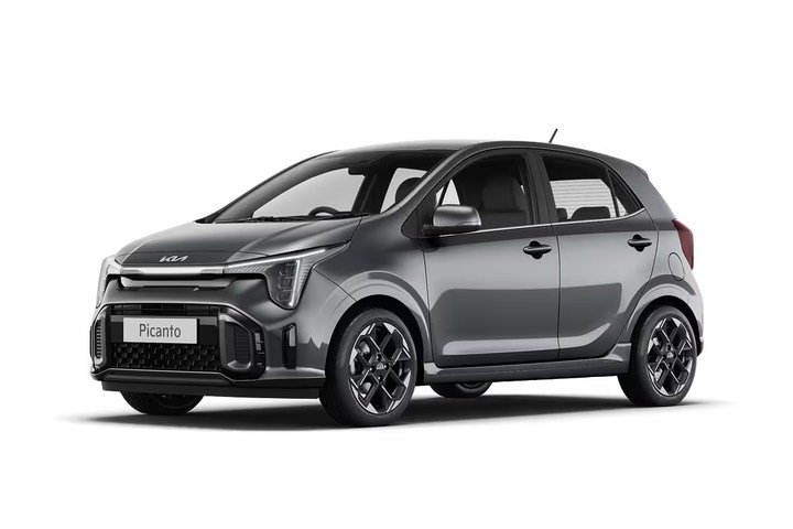 Kia Picanto viistoperä, etuviistosta kuvattuna vaalealla studiotaustalla