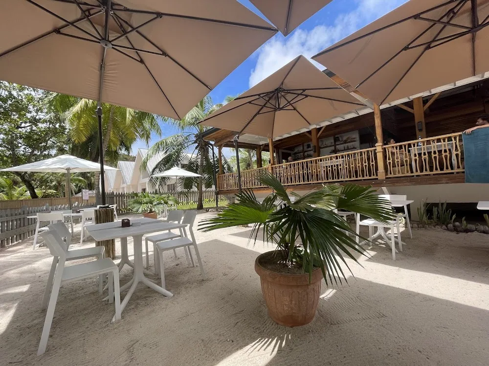 Mabuya Beach Restaurant, Anse Lazio